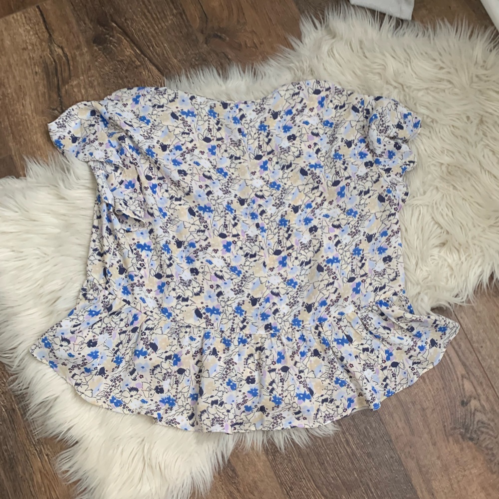 Gap Flutter Sleeve Top - Picture 5 of 10